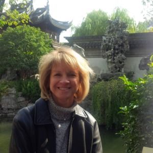 Meet your Posher, Claudia